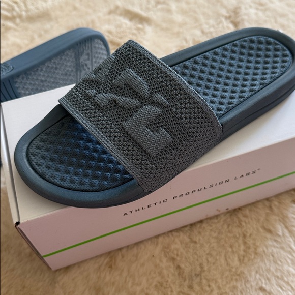APL (Athletic Propulsion Labs) Techloom Coastal Blue Slides - Picture 2 of 7